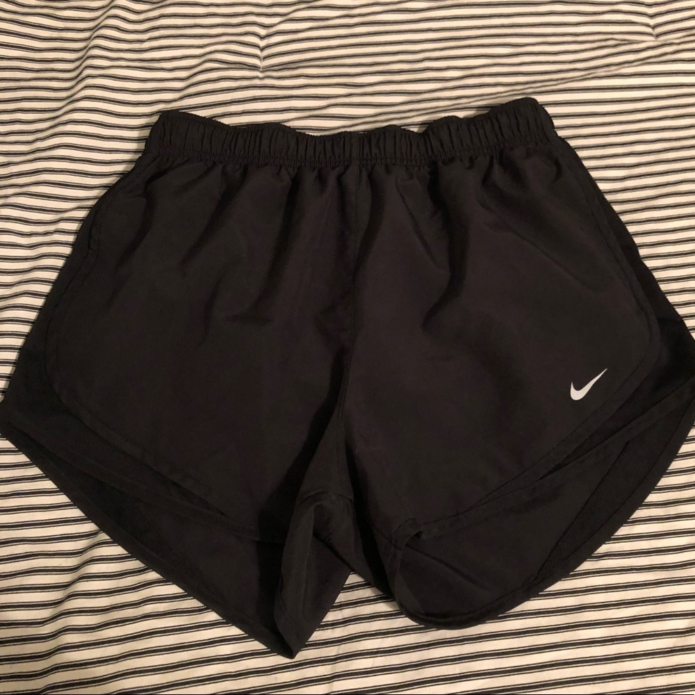 Black nike shorts